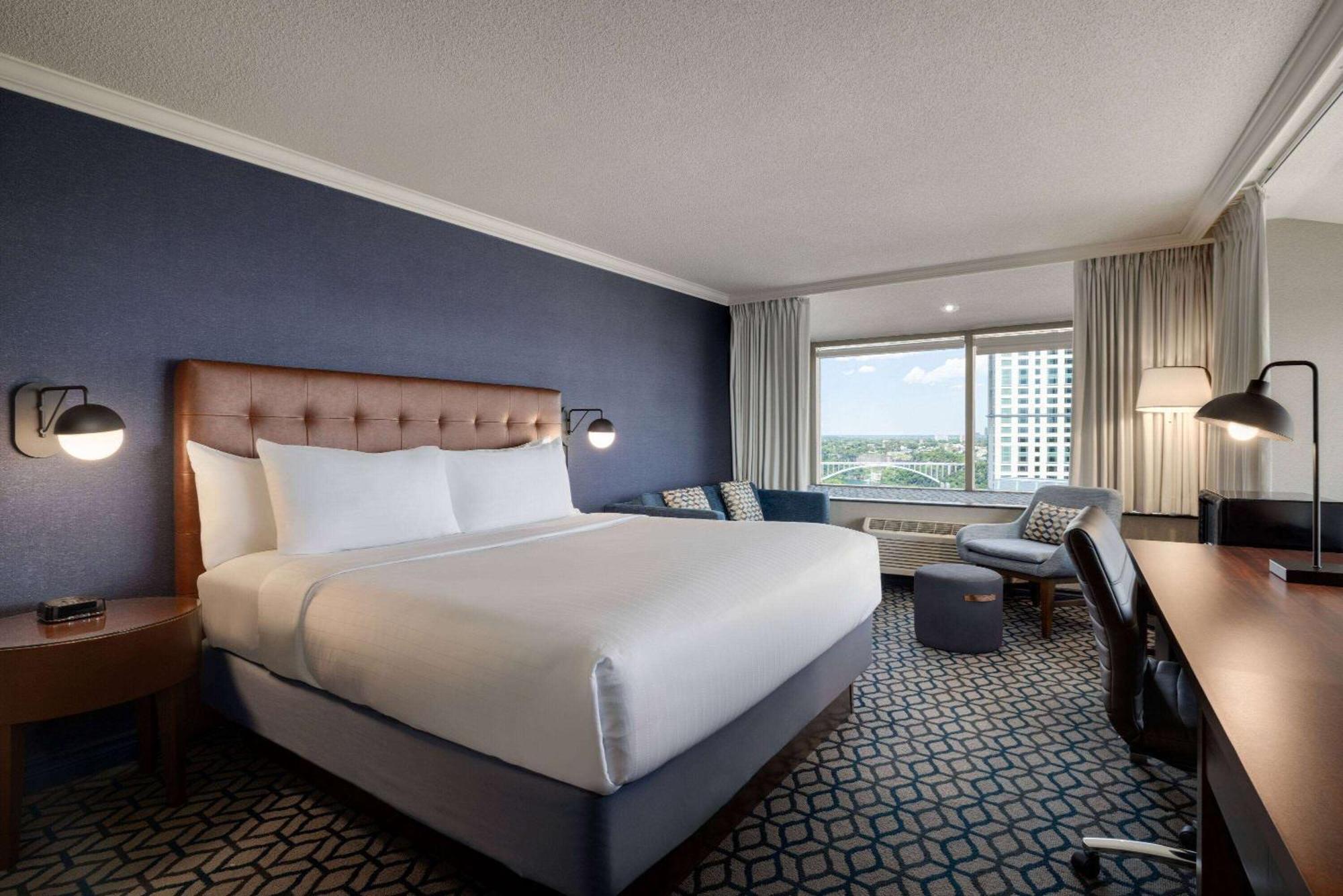 Hotel Wyndham Grand Fallsview